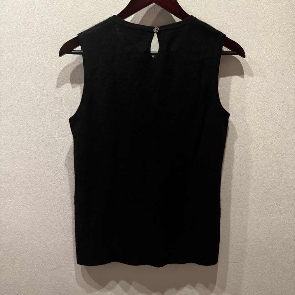 Bloomingdale’s Cashmere Sleeveless Top - Picture 3 of 4